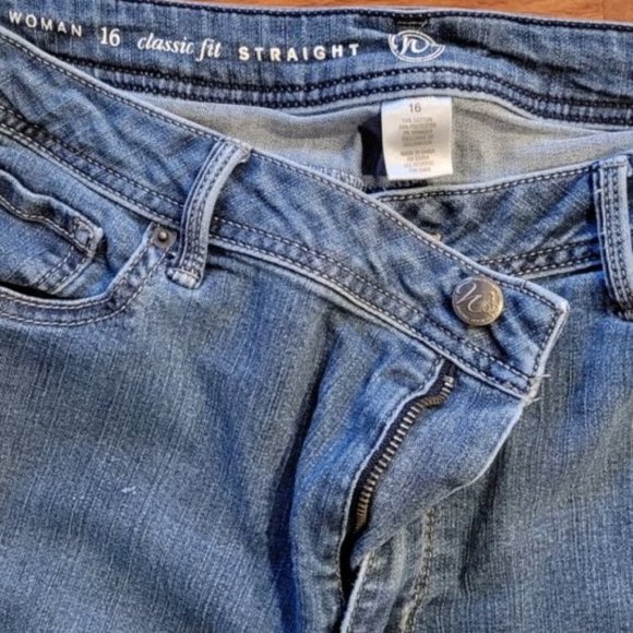 W62 Denim - W62 Classic Fit Jeans - Size 16